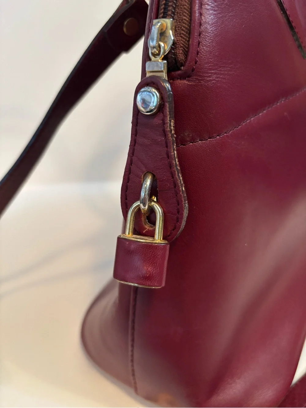N/A elegant vintage